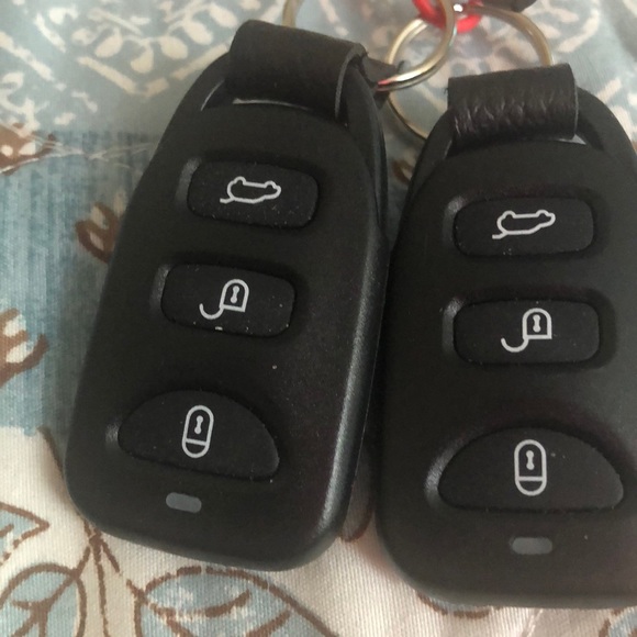 Keyless Entry System - Picture 3 of 4